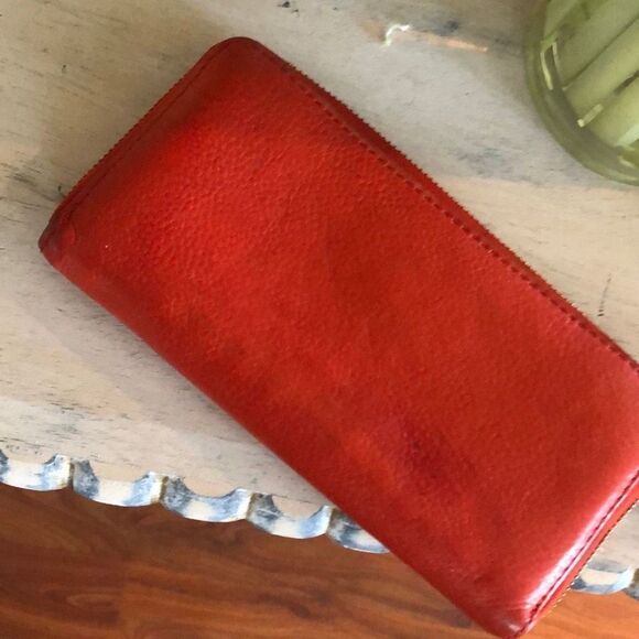 Michael Kors Red leather zip around wallet - Picture 3 of 7